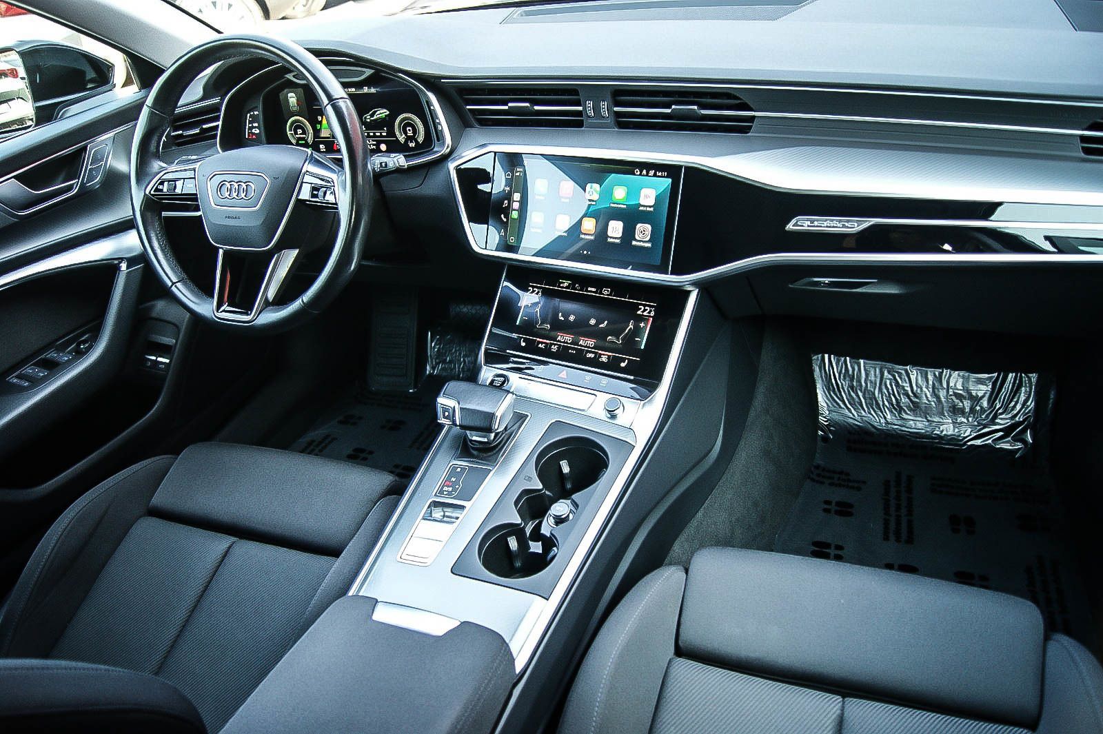 Fahrzeugabbildung Audi A6 Avant 50 TFSI e quattro S-LINE MATRIX ANHZV