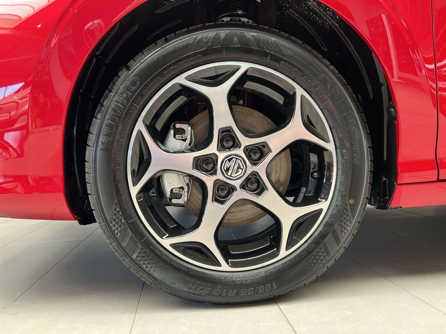 Fahrzeugabbildung MG MG3 1.5L HEV LUX Finanzierungspreis Navi Leder 3