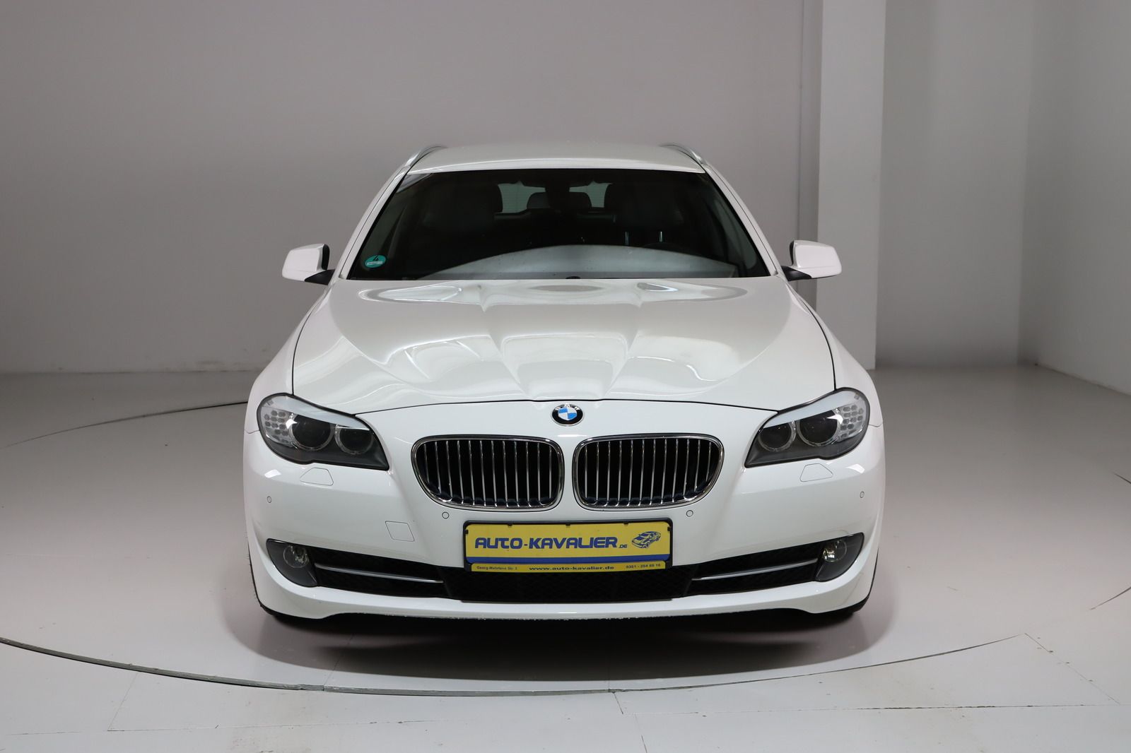 Fahrzeugabbildung BMW 525 d Touring * Navi * Bi-Xenon * Keyless *