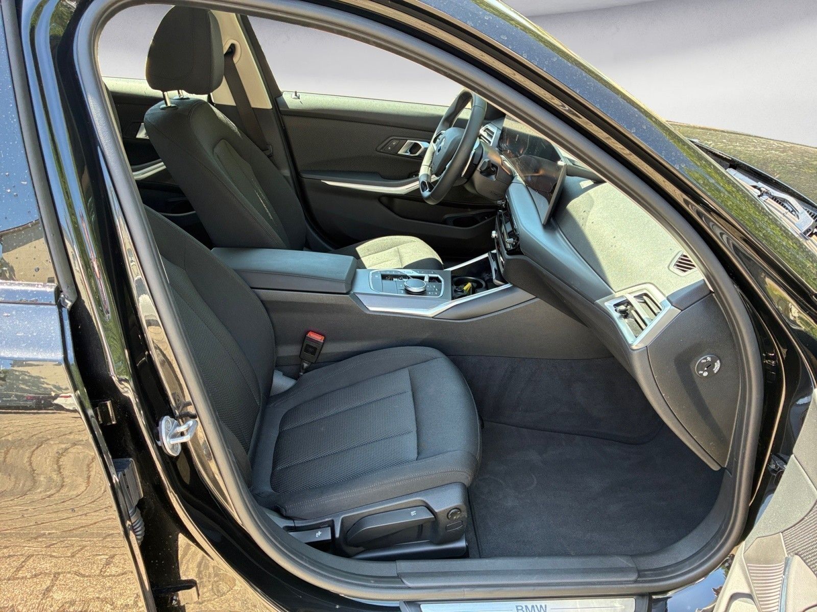 BMW 318i Touring Live Cockpit Plus Parking Assistant foto 8