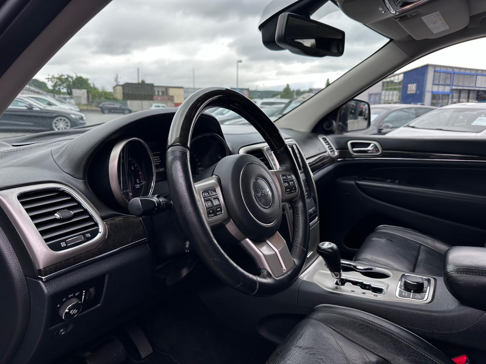 Jeep Grand Cherokee 3.0 CRD Overland | 241 ch | BVA | Cuir | GPS | Suspension pneumatique | Sièges chauffants | Attelage