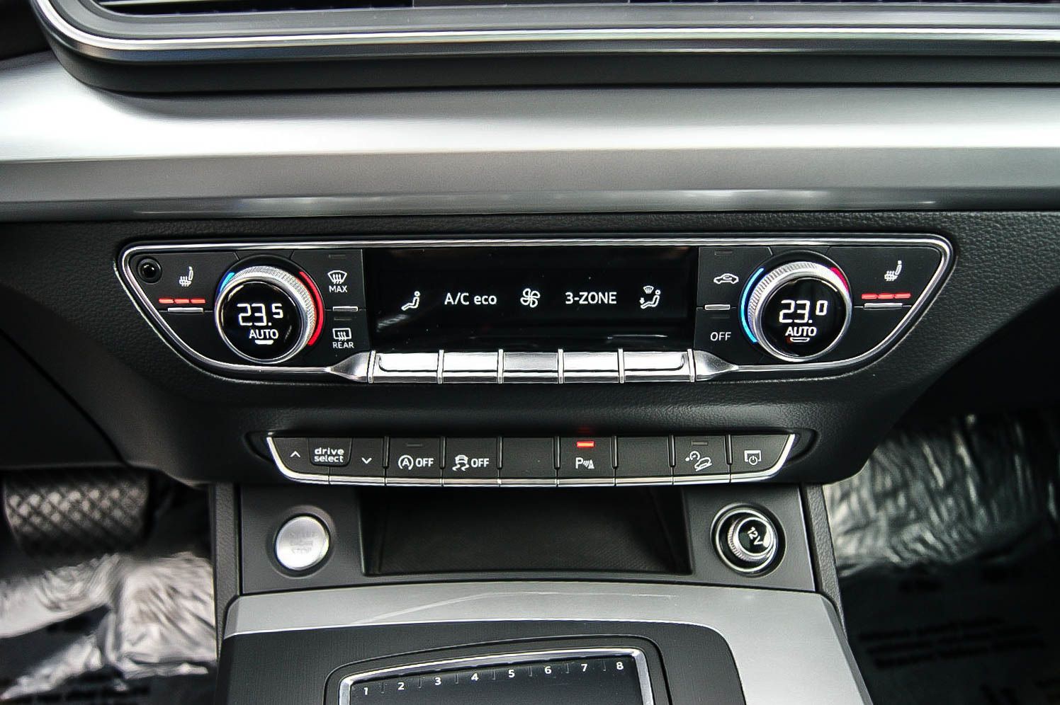 Fahrzeugabbildung Audi Q5 40 TDI quattro S tronic MATRIX LED PANORAMA