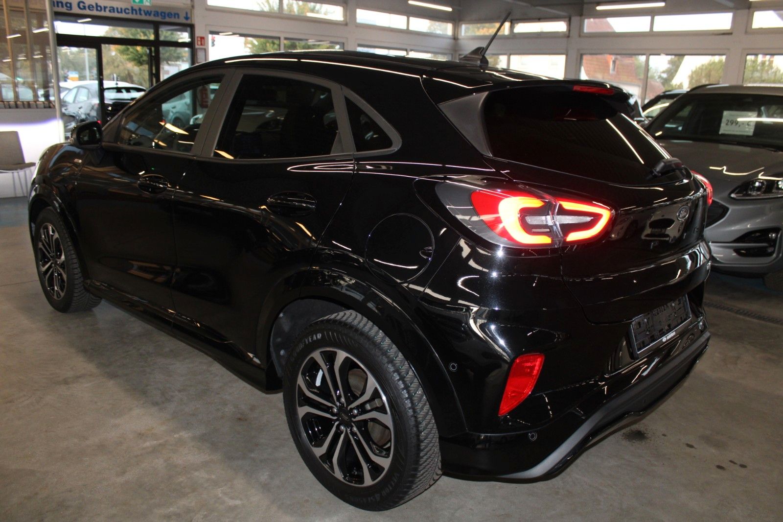 Fahrzeugabbildung Ford Puma MHEV ST-Line Automatik LED NAVI DAB WinterP
