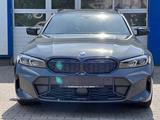 BMW M340d xDrive LCI "M-SPORT-PRO/M-SITZE/H&K/PANO" - BMW M340d mit Diesel-Antrieb: Grau, Vollleder, Kombi