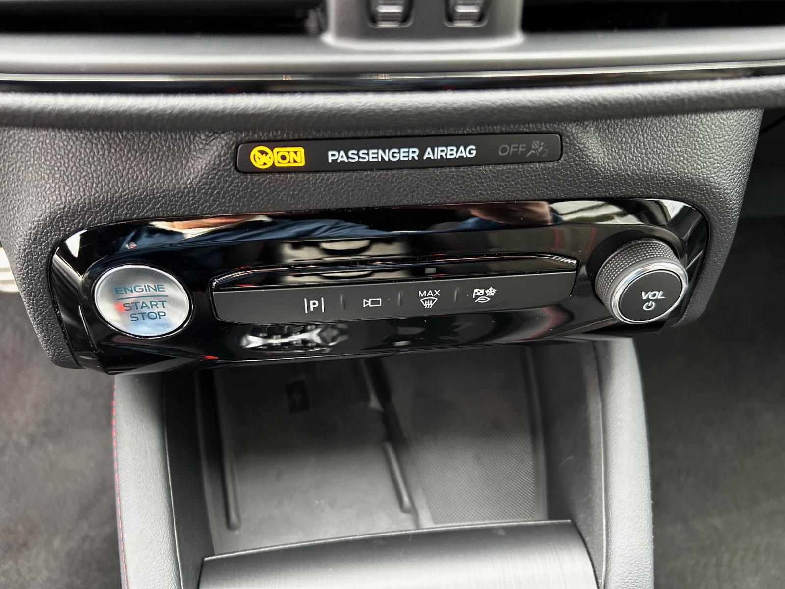 Ford Kuga Hybrid ST-Line X *AWD*PANO*360°*MatrixLED*