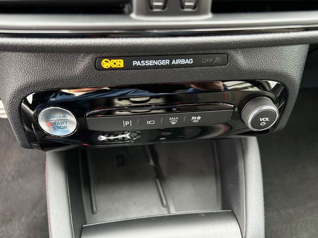 Kuga Hybrid ST-Line X *AWD*PANO*360°*MatrixLED*