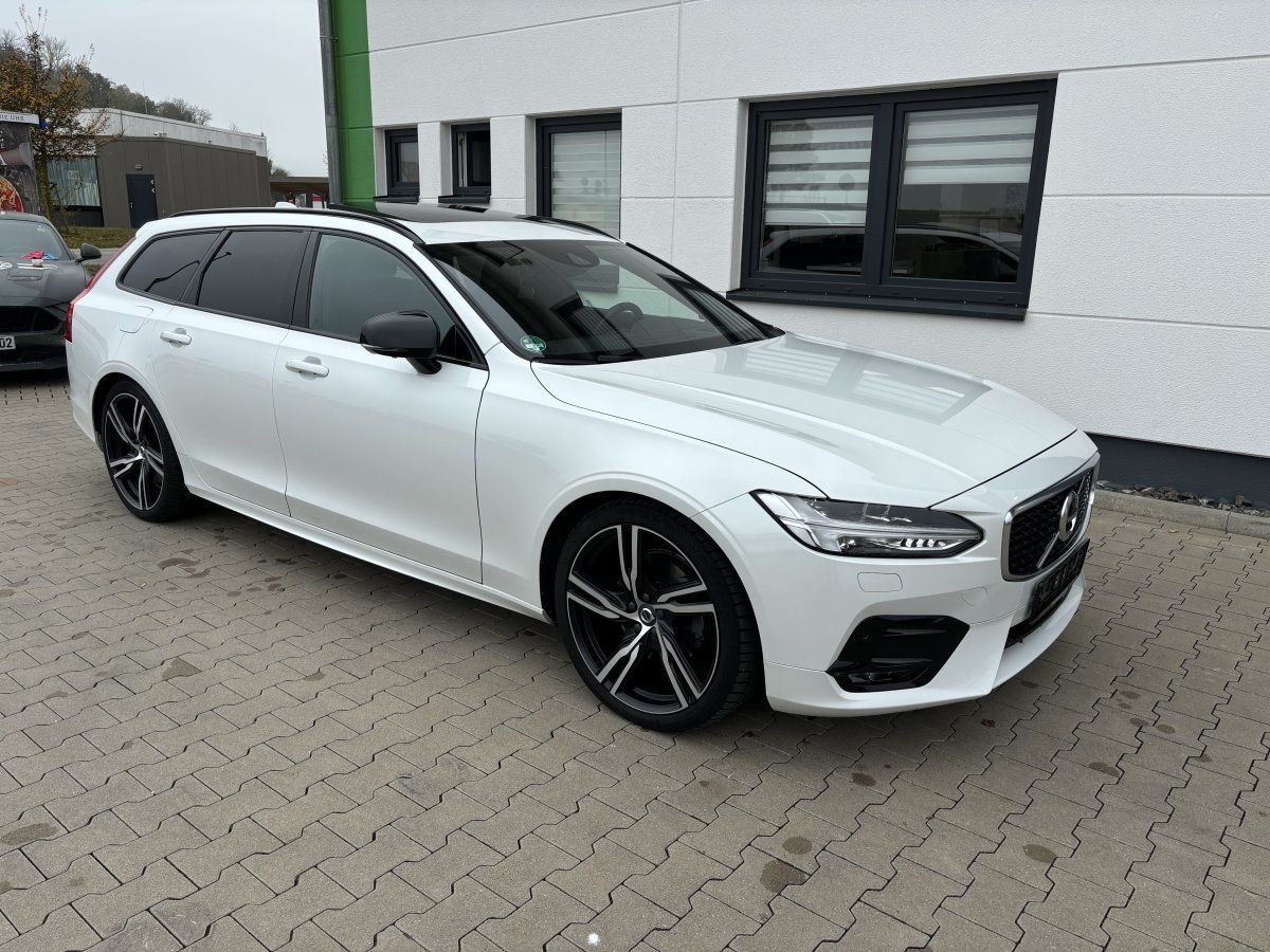 Volvo V90 (D4 R-Design Leder/Panorama/ACC/20Zoll/DAB/)