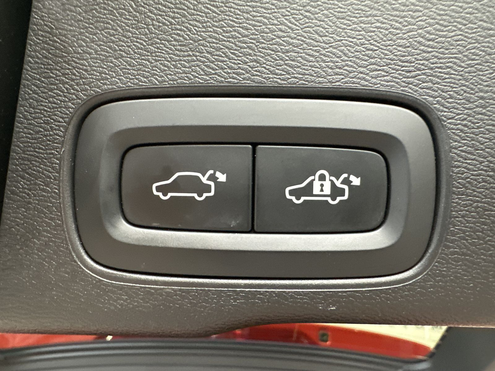 Fahrzeugabbildung Volvo XC60 T8 AWD Ultimate Dark NAV+LED+360°+PANO+HUD