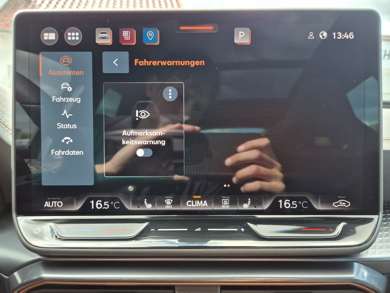 Fahrzeugabbildung CUPRA Leon 1.5 eTSI DSG PANO*AHK*DYNAMICA*EDGE*18" 5JG