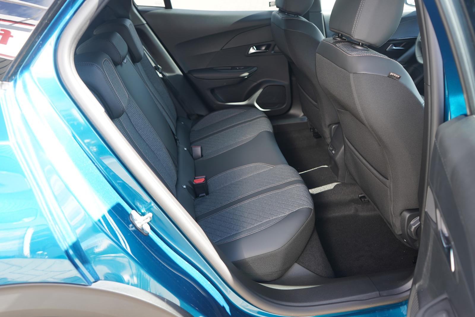 Peugeot 2008 1.2 PureTech LED Navi Tempomat