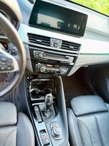 BMW X1 xDrive20i / Allrad / Panoramadach, Sportpaket - BMW X1: Panoramadach