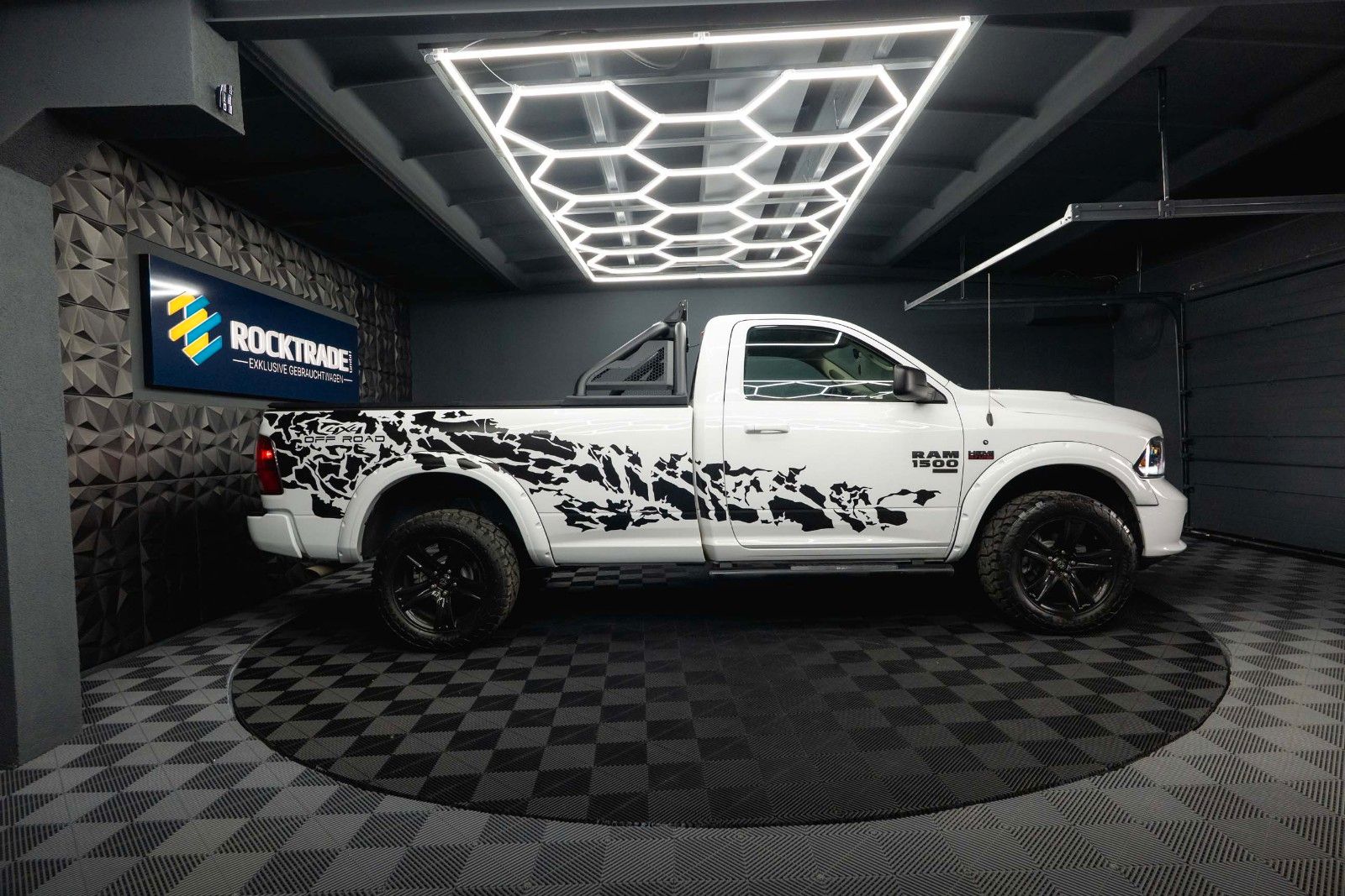 Fahrzeugabbildung Dodge RAM 5.7 V8 HEMI 4x4 SingleCab MAXI LONGBED *LED*