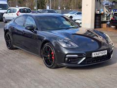 Fahrzeugabbildung Panamera Turbo 4.0-Liter-V8-Biturbo