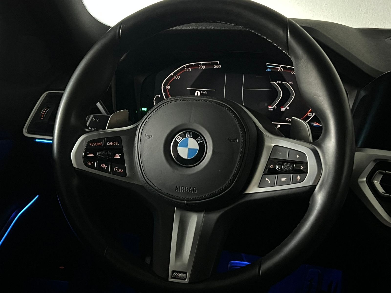 Fahrzeugabbildung BMW 320 d M SPORT/LED/DAB/PANO/ACC/19%/DE FZG