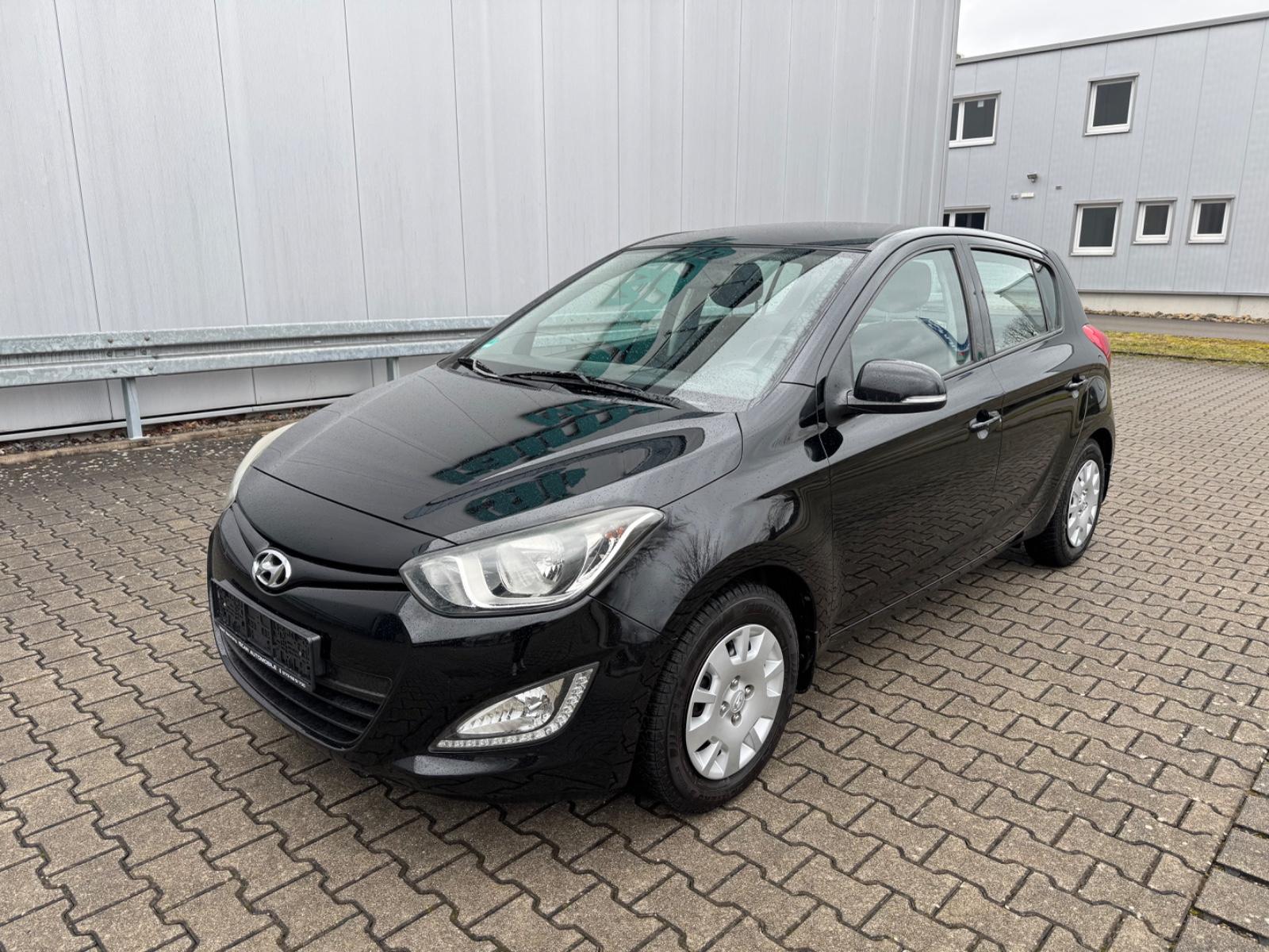 Hyundai i20 Style 1 Hand Klima TÜV 04/2027