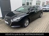 Hyundai i40 Kombi blue 1.6 Trend AHK GARANTIE - Hyundai i40 mit Benzin-Antrieb: Kombi, 1.6