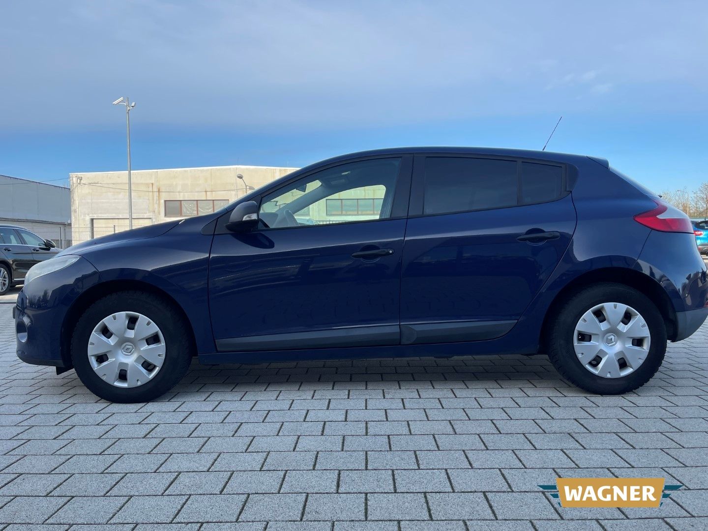 Fahrzeugabbildung Renault Megane III Authentique 1.6 16V 100