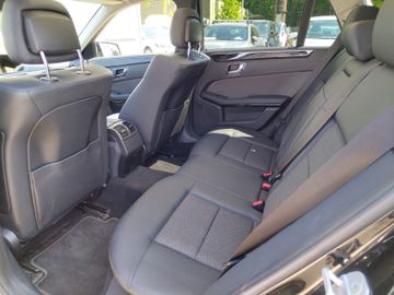 Mercedes E 200 - 12