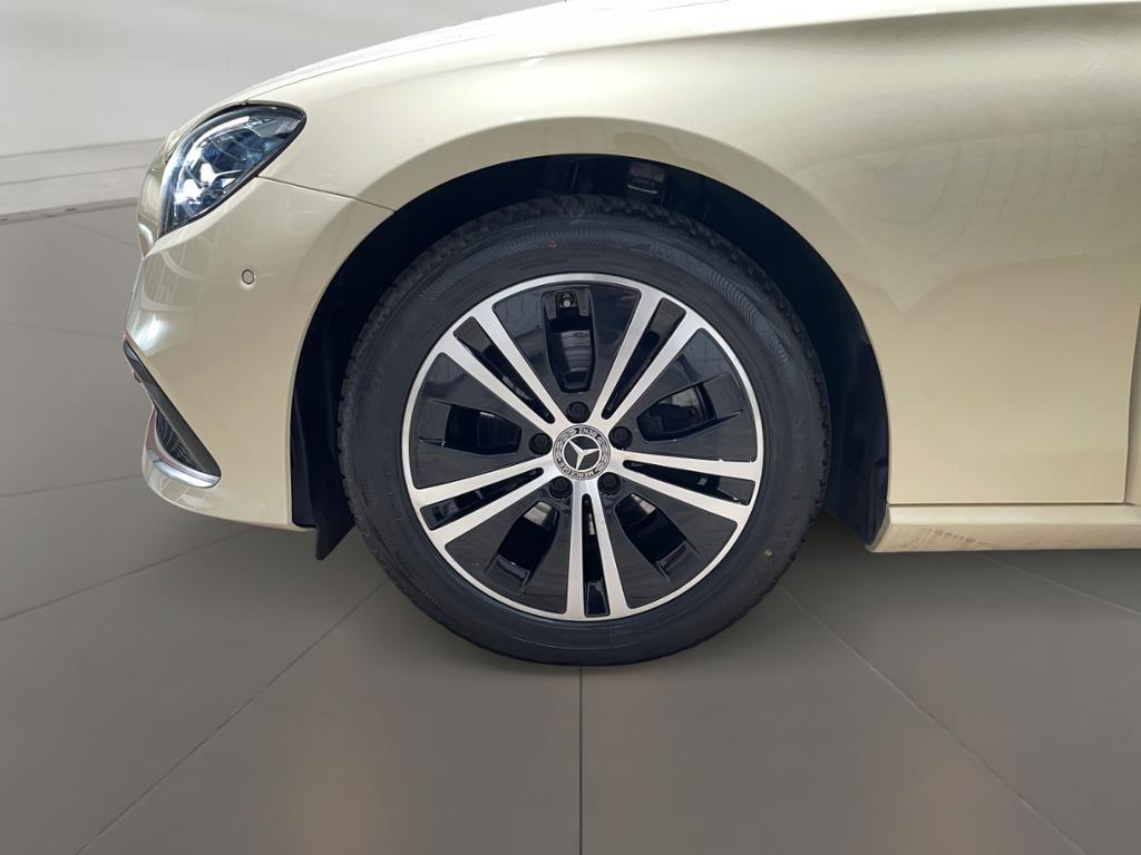 Mercedes-Benz E 220 d T Avantgarde Avantgarde+MBUX+Cam+LED+AUT