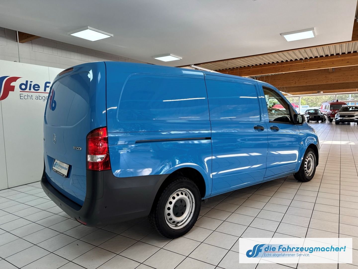 Fahrzeugabbildung Mercedes-Benz Vito Kasten 111 CDI FWD lang BlueTEC  SHZ Parkle