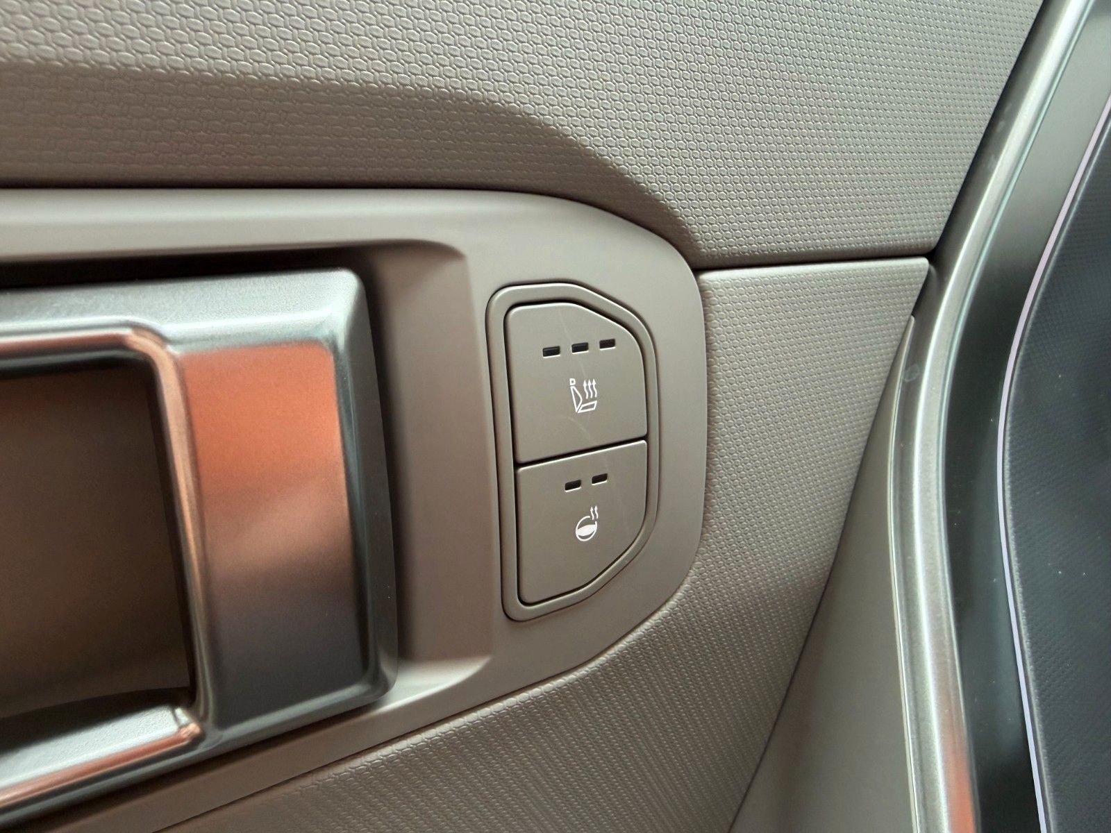 Fahrzeugabbildung Kia SELTOS 1.6T 180 DCT VISION SOUND NAV DES