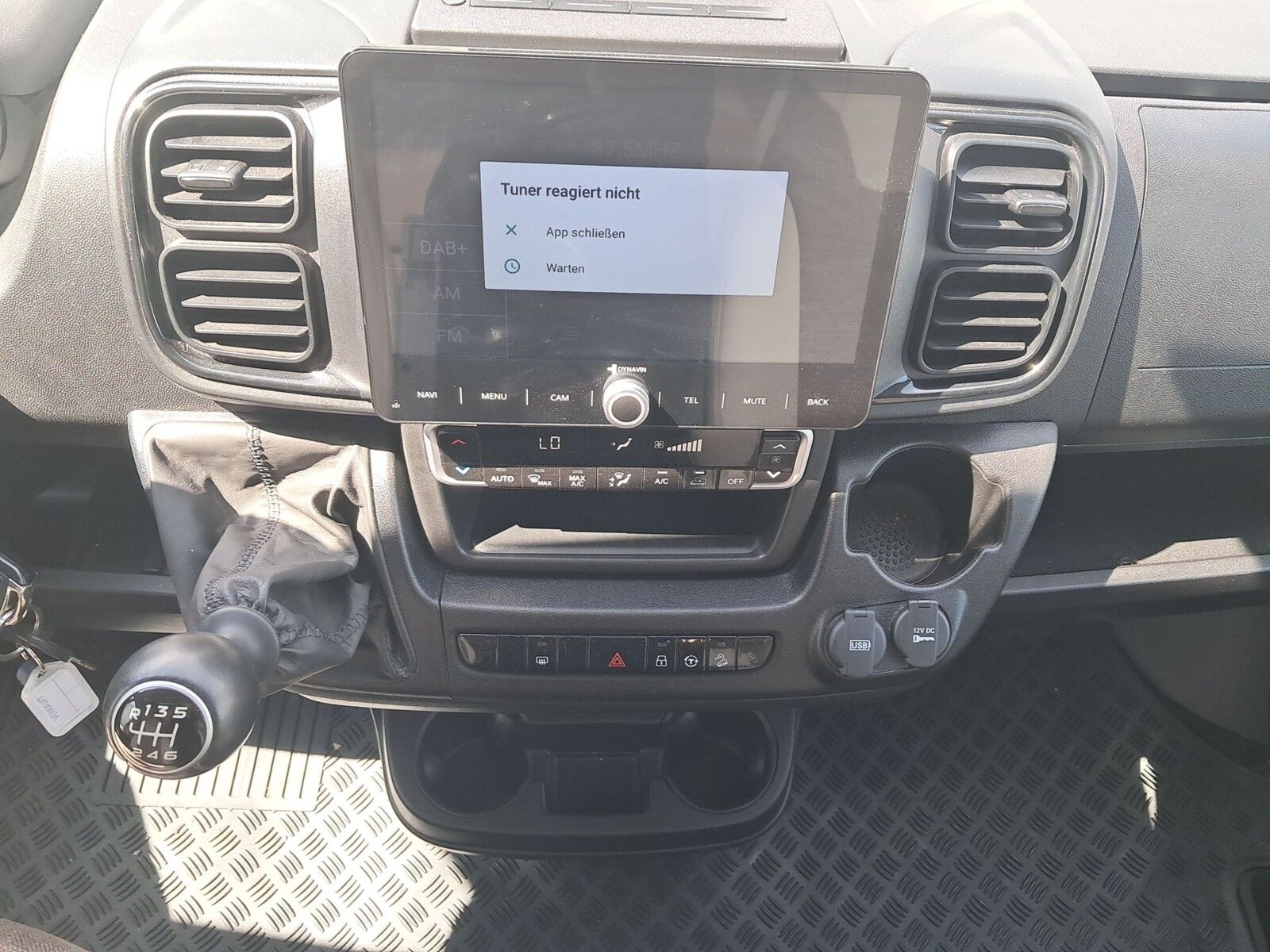 Fahrzeugabbildung Eura Mobil Van 635 EB Navi, Markise, Fahrradträger, AHK