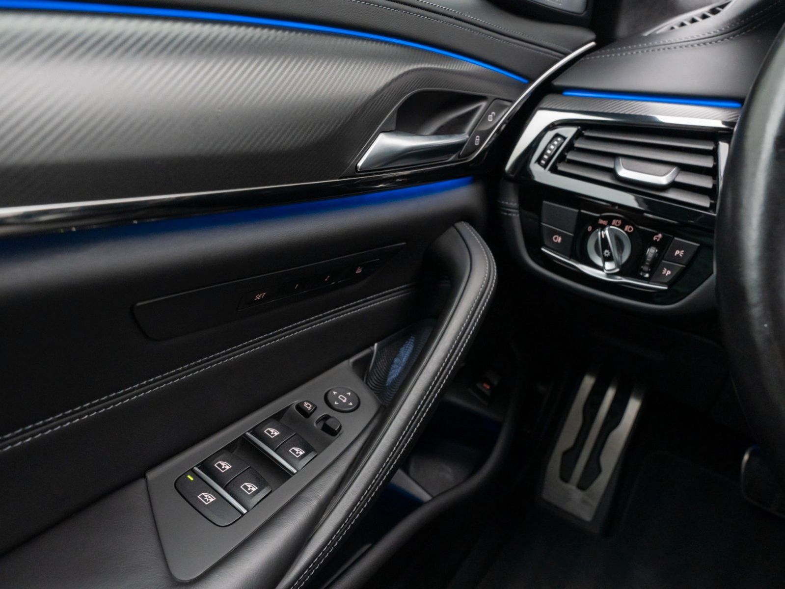 Fahrzeugabbildung BMW M5 Competition M Driver´s Laser B&W Mega-VOLL!!!