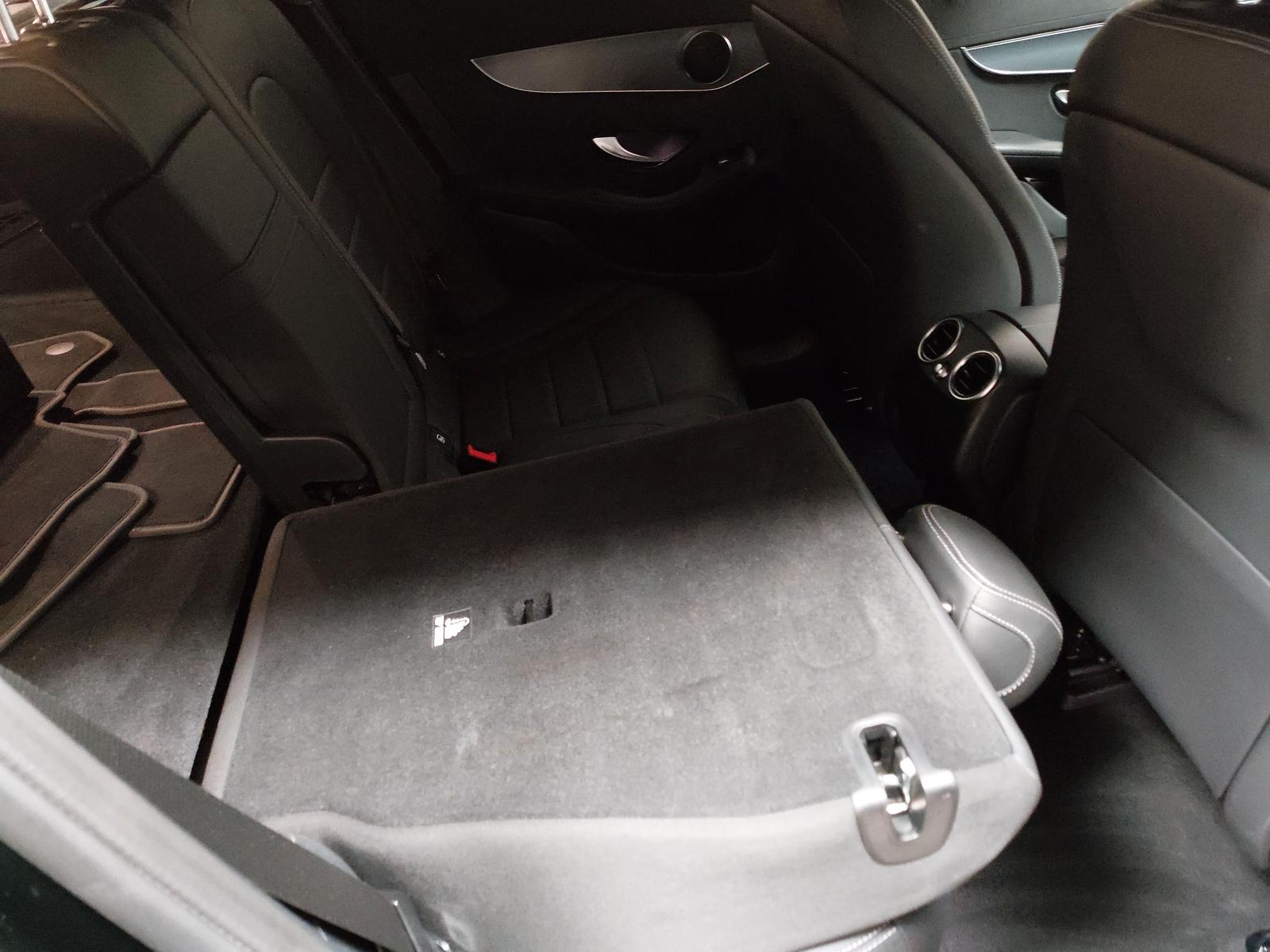 Mercedes-Benz EQC 400 4M Leder Navi LED Kamera Sound