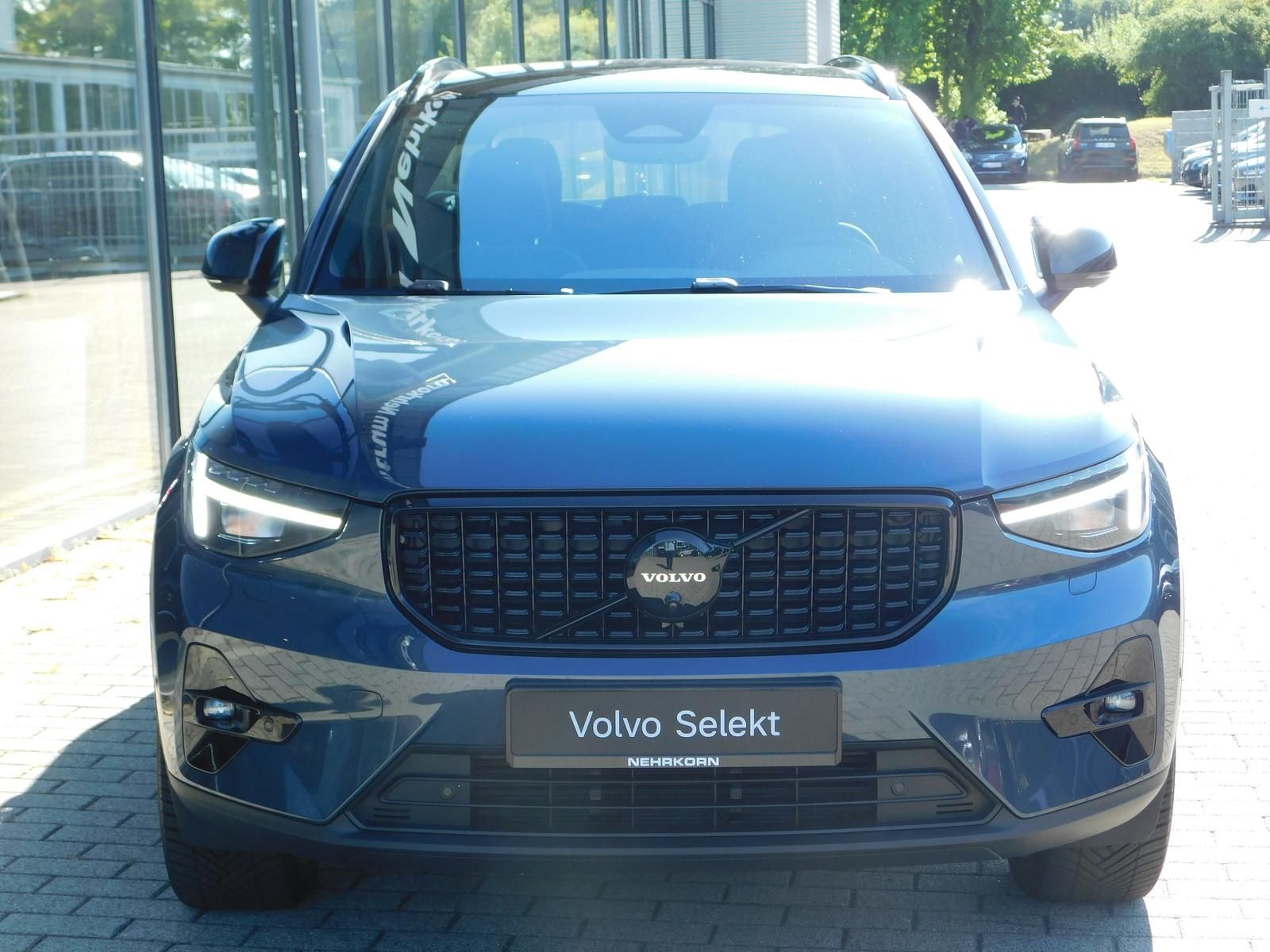 Fahrzeugabbildung Volvo XC40 B3 Plus Black-Editon