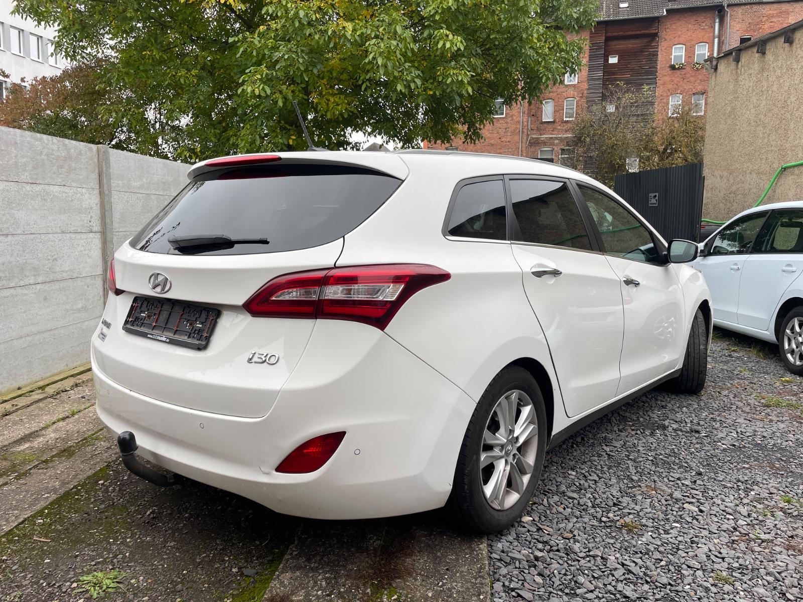 Hyundai i30 2015 — engine 1.582 cm³, 110 HP (81kW)