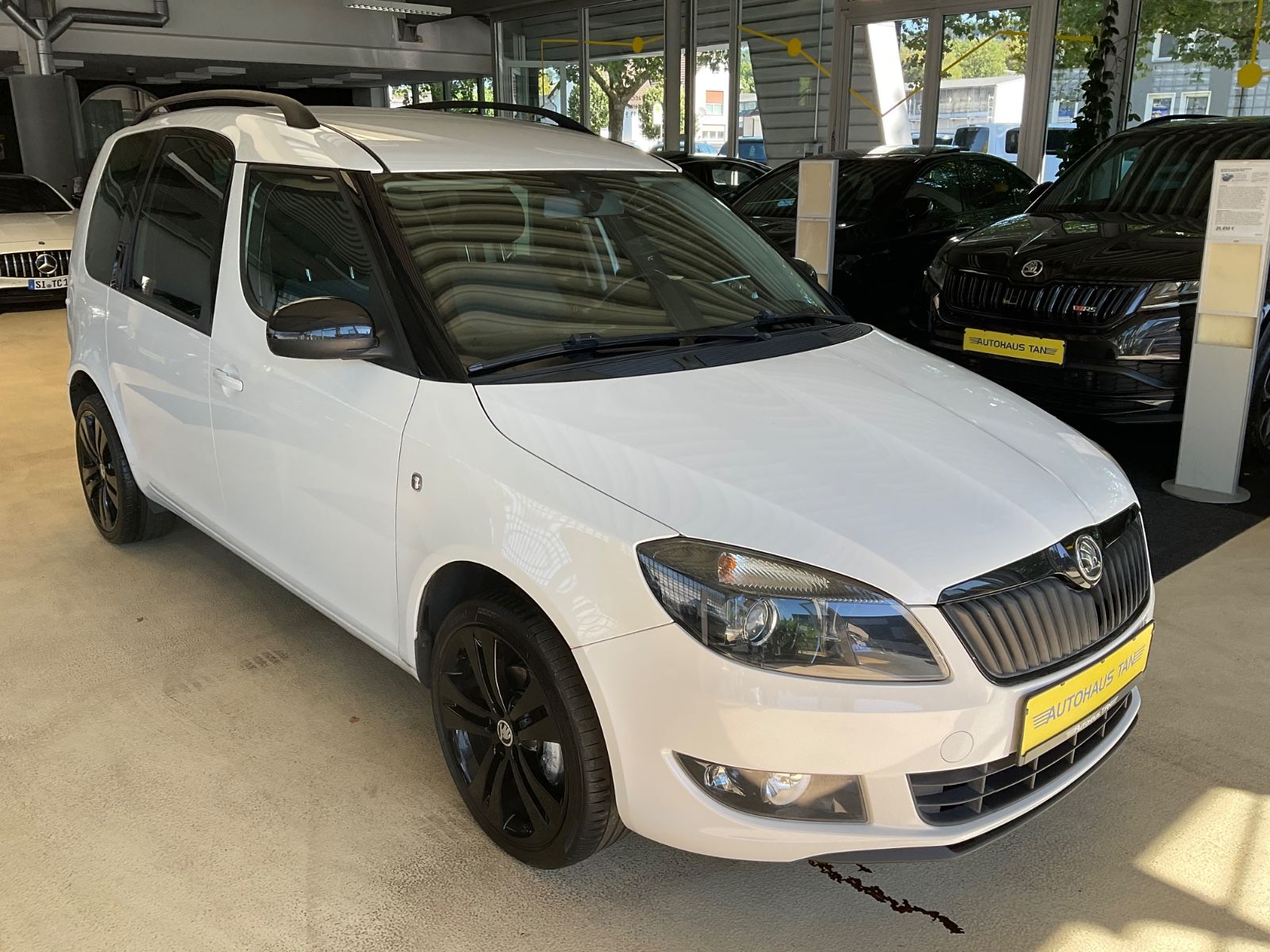 Fahrzeugabbildung SKODA Roomster Noire
