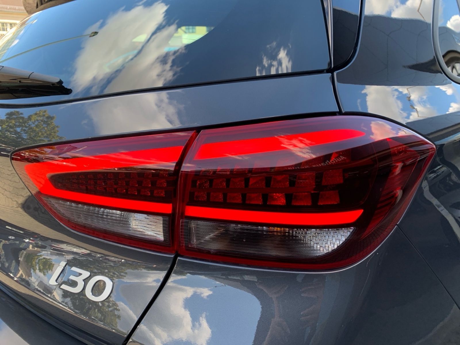Fahrzeugabbildung Hyundai i30 1.0 T-GDI 7-DCT Advantage Navi LED