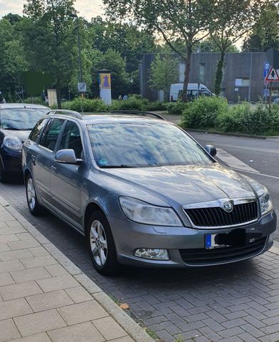 Skoda Octavia 1.6 Family 2012