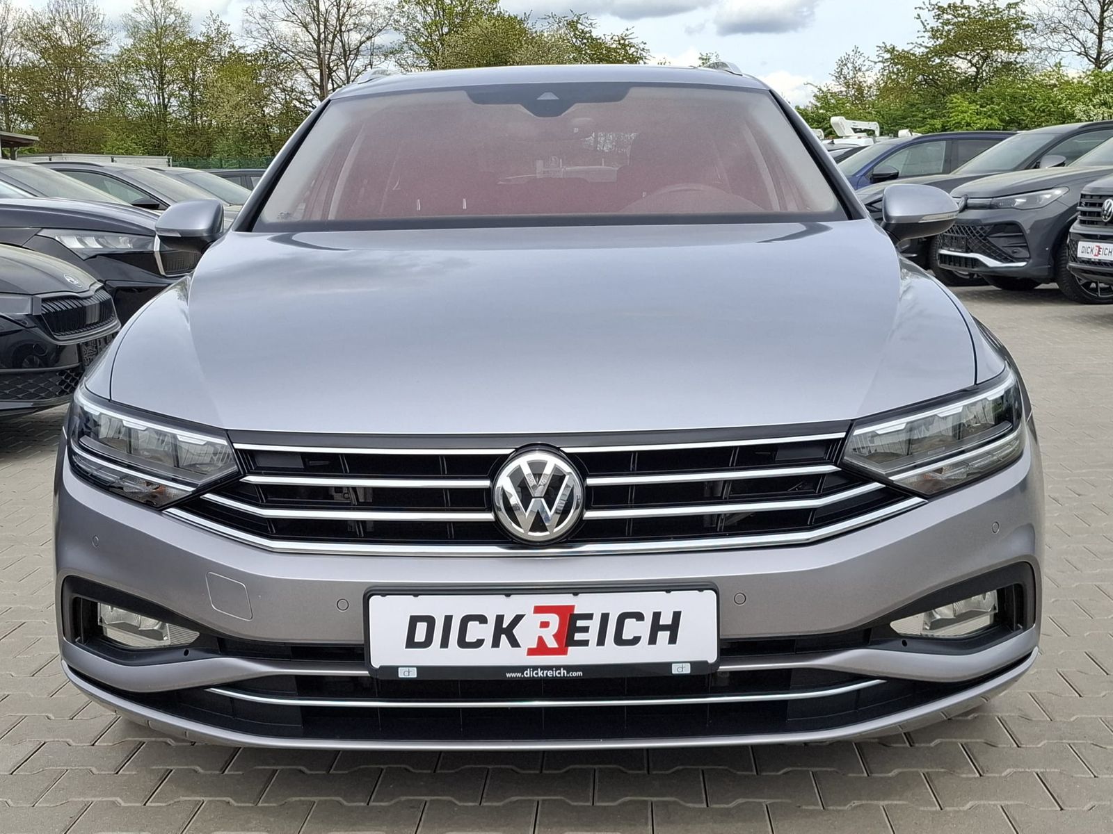Fahrzeugabbildung Volkswagen Passat 2.0 TDI Business DSG PANO*AHK*ACC*KAMERA