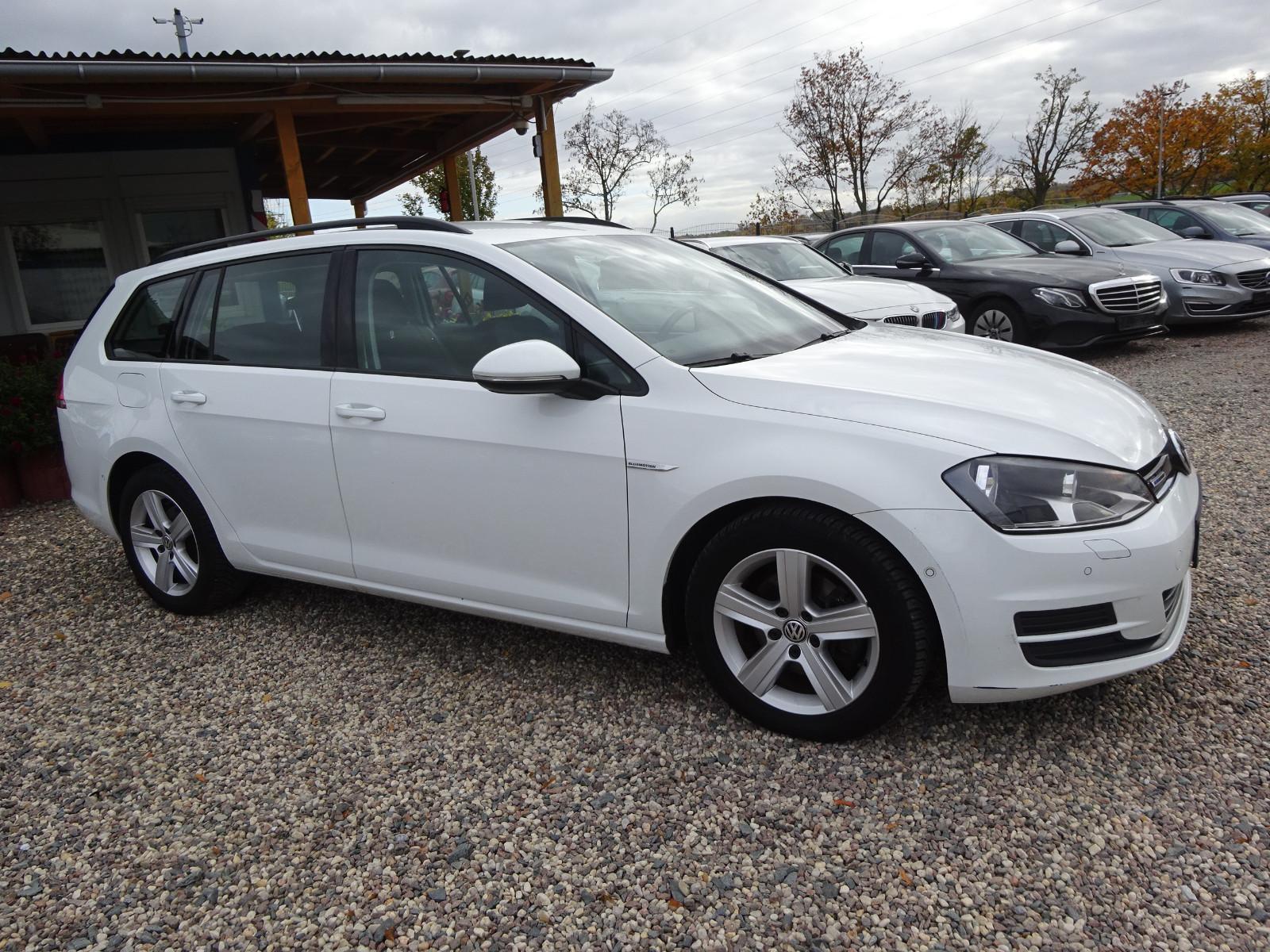 Volkswagen Golf 2014 — interior
