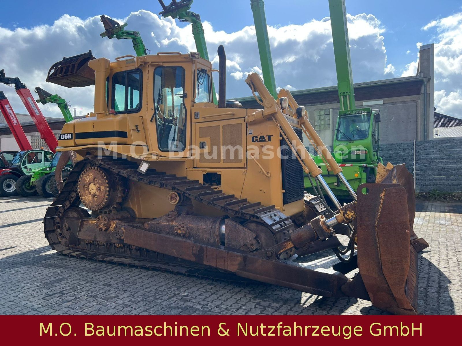 Fahrzeugabbildung CAT D6 H  / 4. Wegeplanierschild /Ripper /