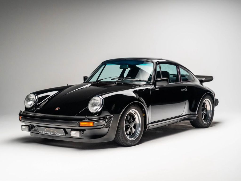 Porsche 930