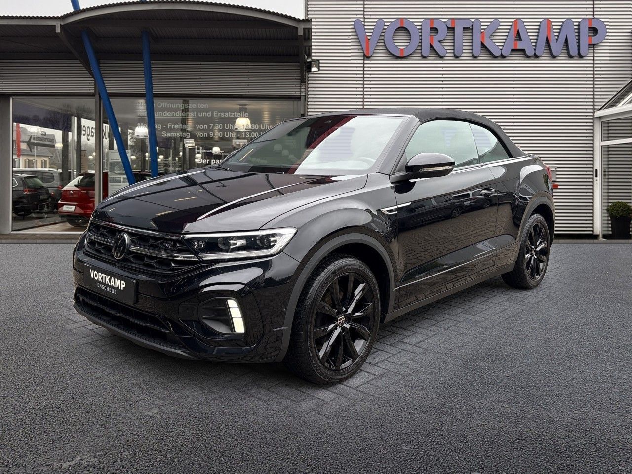 Volkswagen T-Roc Cabriolet R-Line 1.5 TSI DSG BLACK STYLE