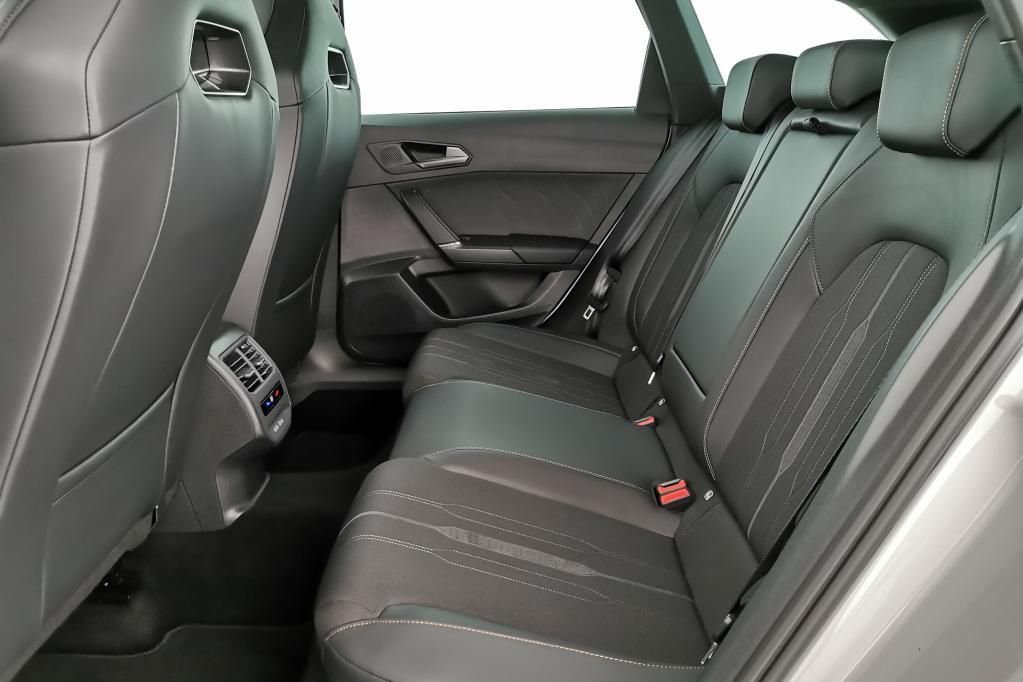Cupra Leon SP 1.4 TSI e-HYBRID 150kW Tempo*PDC*RFK*Nav