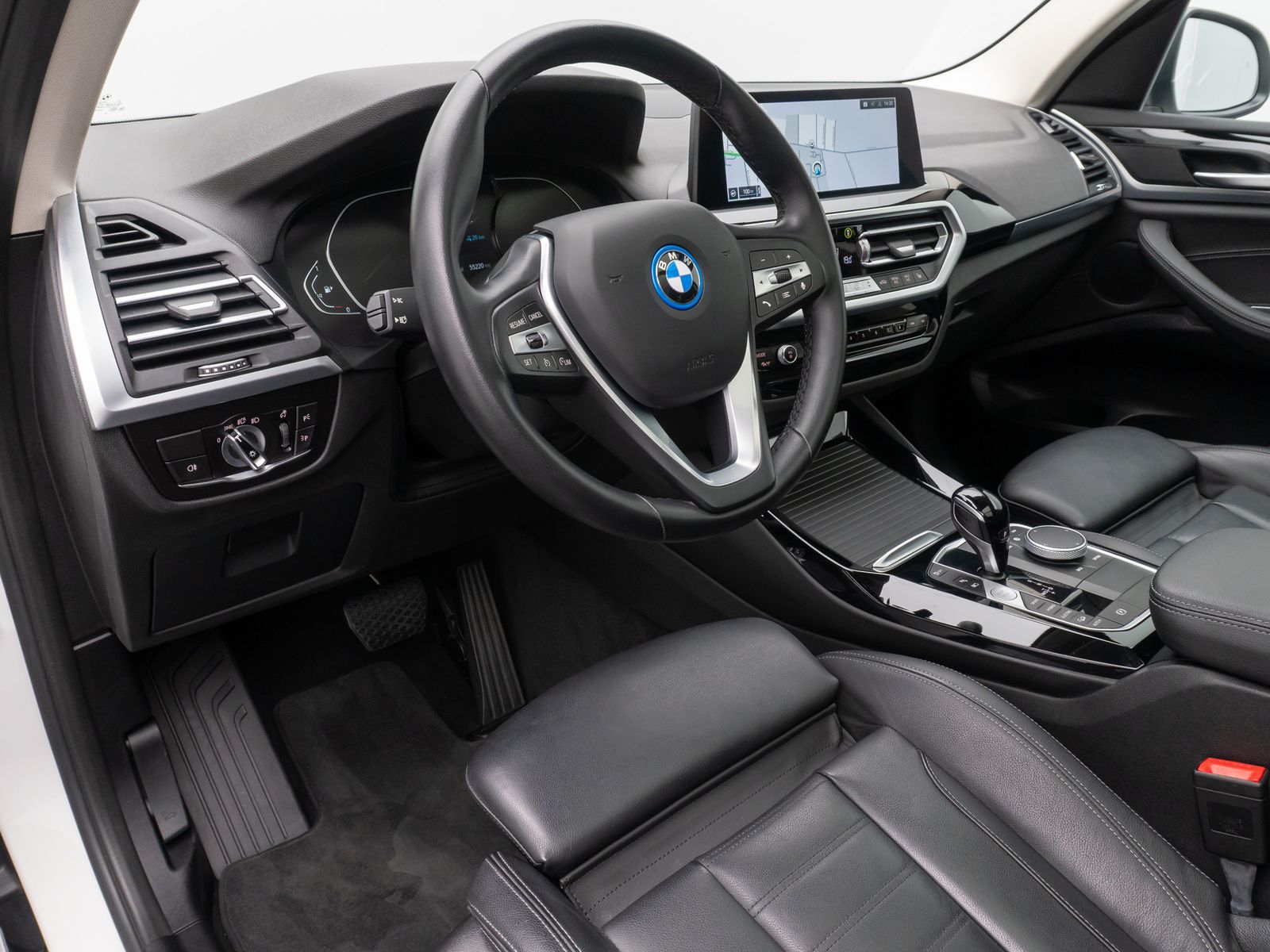 Fahrzeugabbildung BMW X3 xD30e DAB Kamera FernlichtAs Panorama Leder
