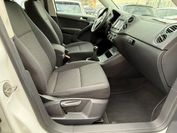 Volkswagen Tiguan - 8