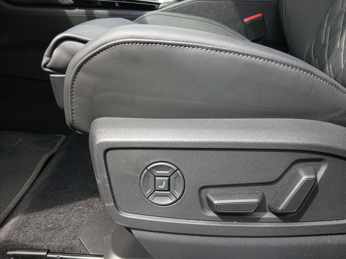 Audi SQ5 - Bild 24