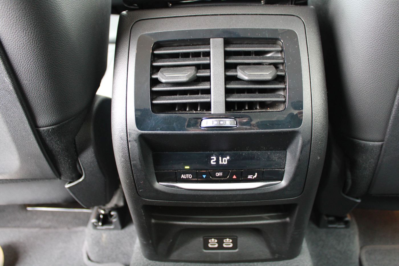 BMW X3 xDrive20d Navi LED Sportsitze Kamera DAB SH foto 19