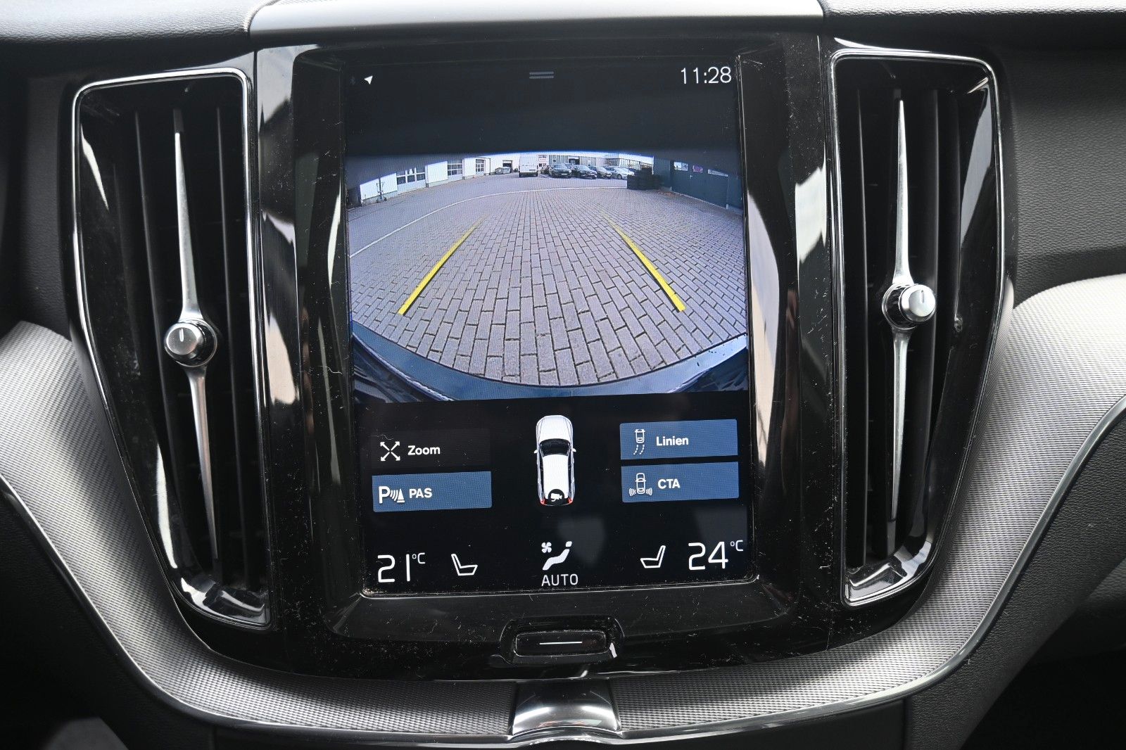 Fahrzeugabbildung Volvo XC60 T8 RC AWD Inscription*PANO*RFK*BLIS*DAB*AHK