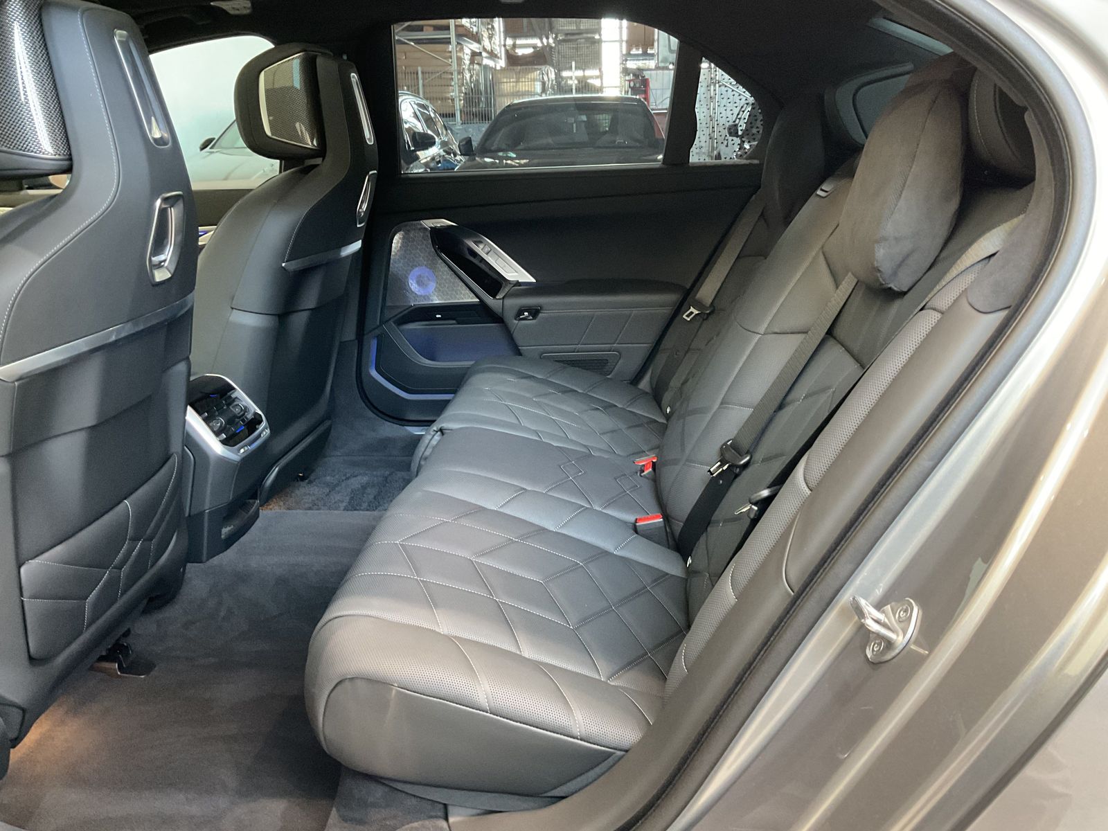 Fahrzeugabbildung BMW i7 eDrive50 B&W Surround, Executive Lounge Paket