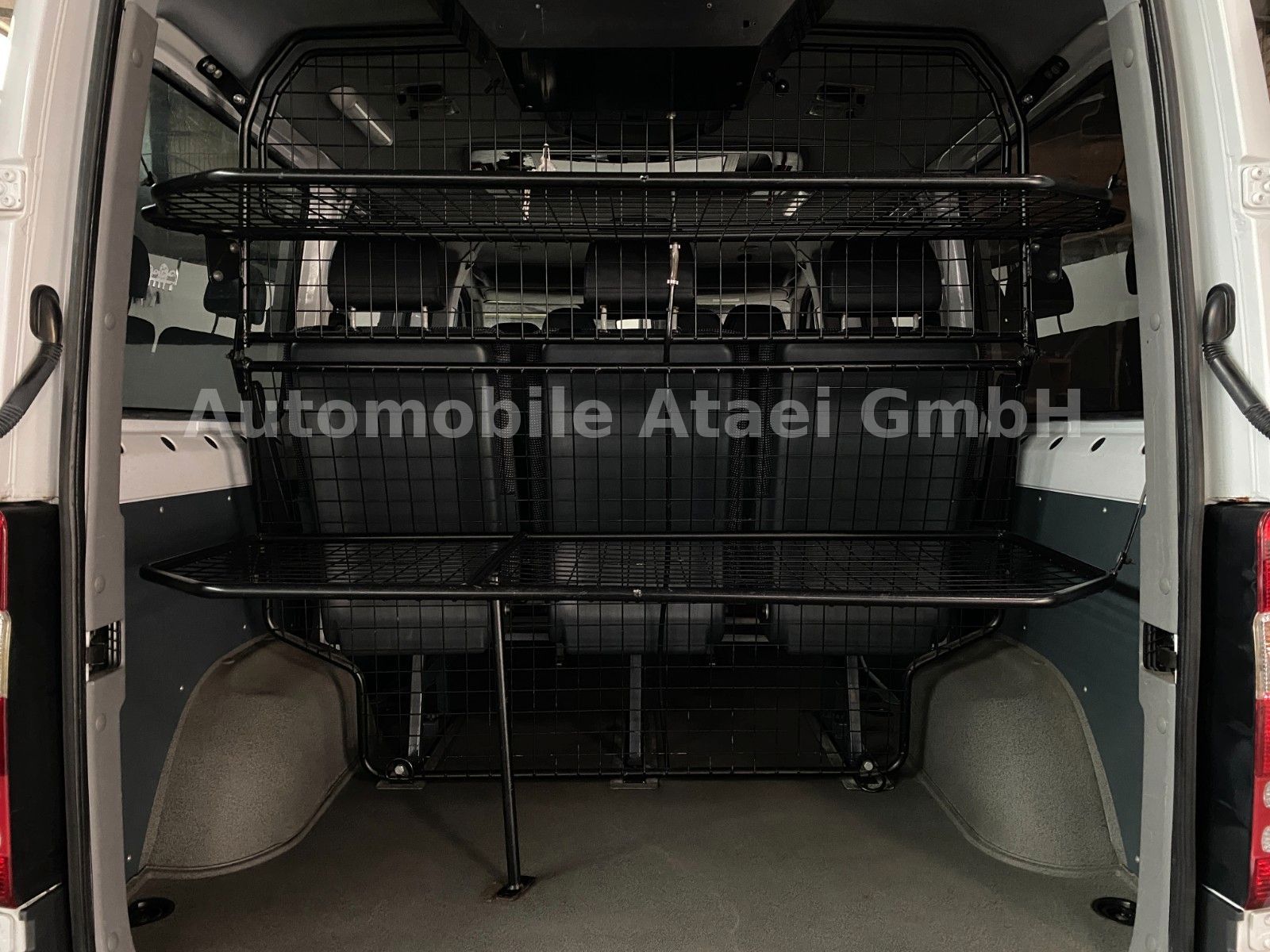 Fahrzeugabbildung Mercedes-Benz Sprinter 315 Behörde/ Camper 7-Sitze (2489)