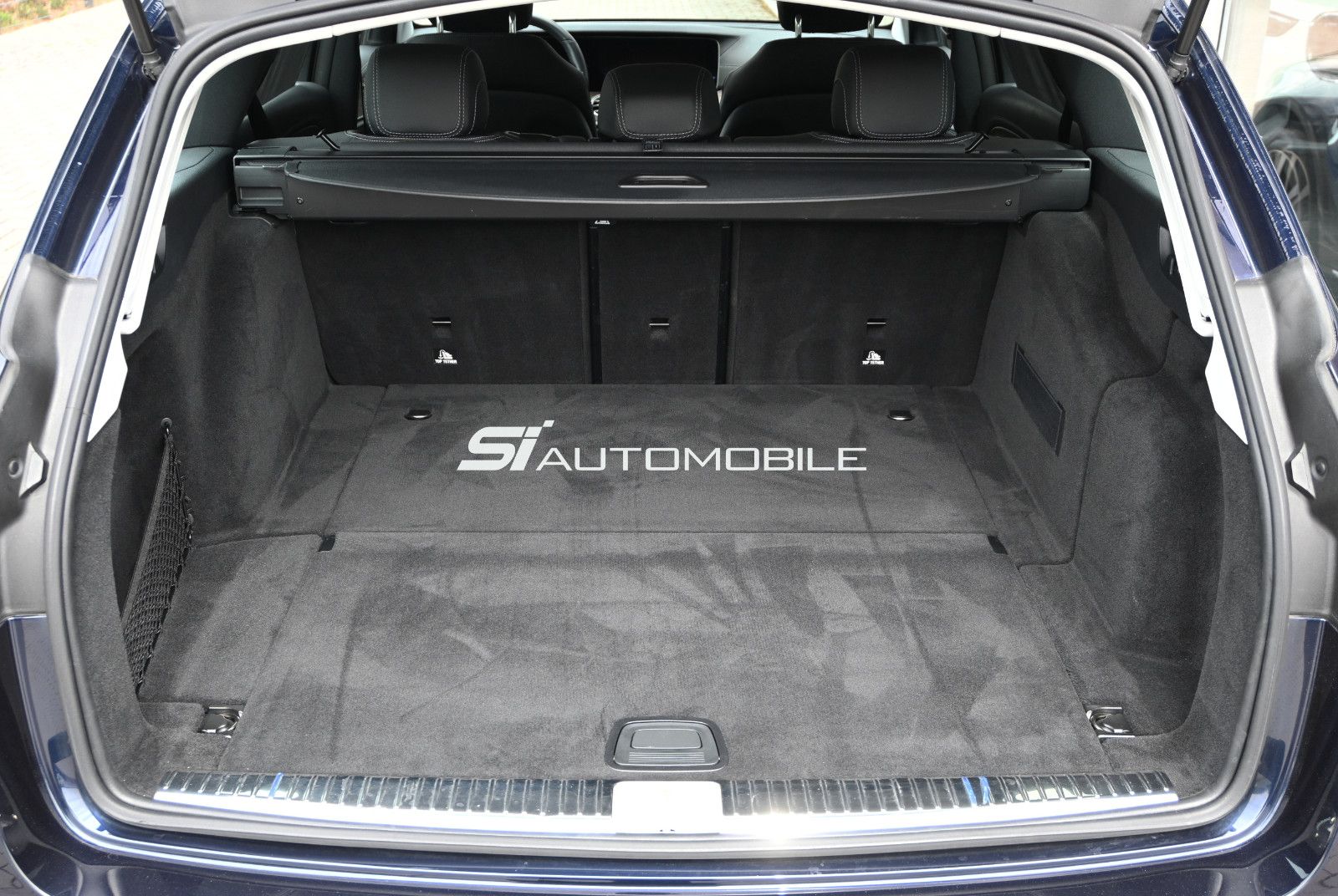 Fahrzeugabbildung Mercedes-Benz E 220 d T 9G-Tr. Exclusive °ACC°AHK°HEAD-UP°MEMO