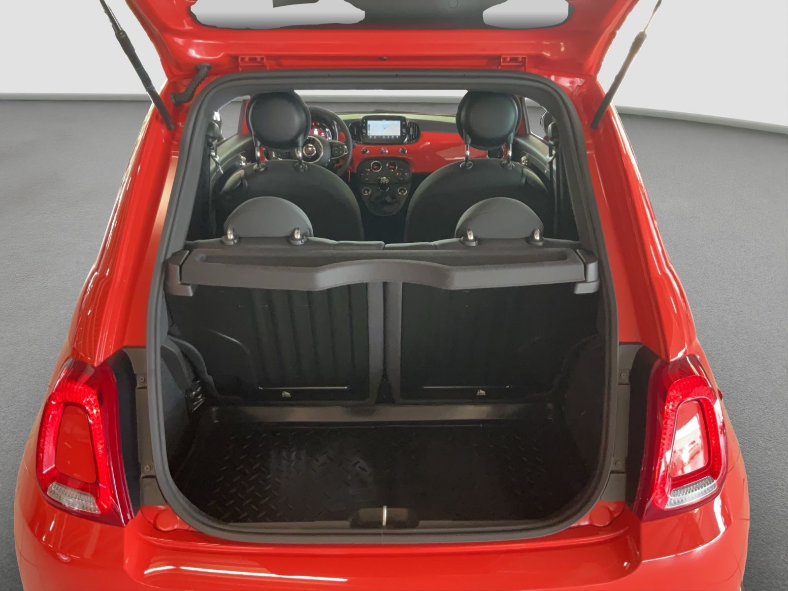 Fahrzeugabbildung Fiat 500 1.0 GSE Hybrid + Ganzjahresreifen