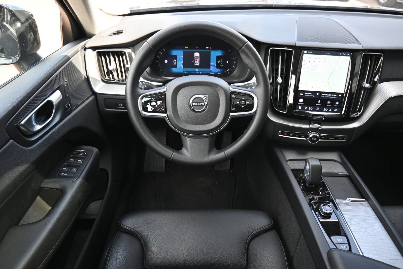 Fahrzeugabbildung Volvo XC60 B4 D Plus Dark*FSHZG*PANO*360°*ACC