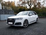 Audi SQ7 4.0 TDI quattro tiptronic - Audi SQ7: Alcantara, mit Klimaautomatik